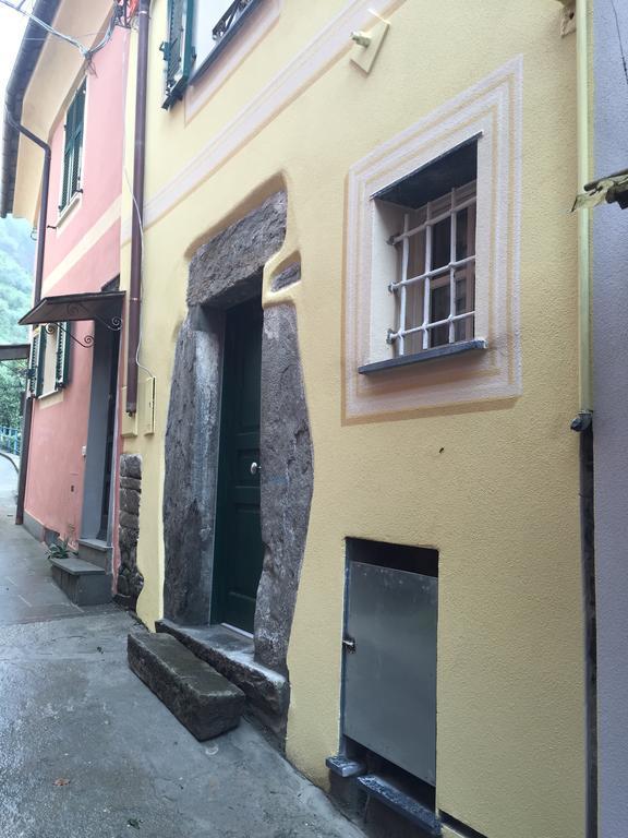 5 Lands Yellow Cottage Levanto Eksteriør billede